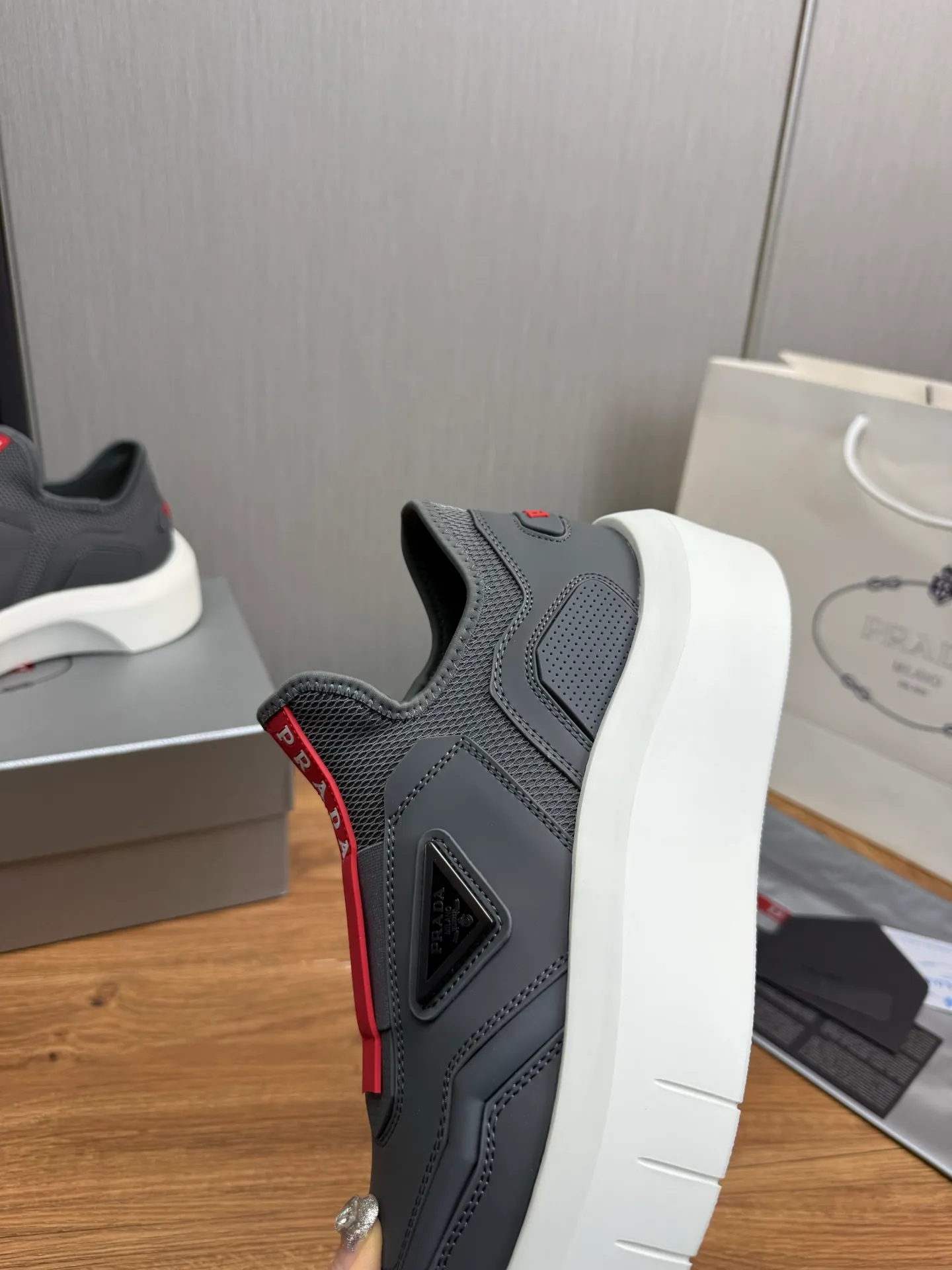 Men's shoes 💰620💰 [PRADA] Autumn and winter hot men's shoes are shipped 👏Official website synchronized ⬆️Original fly-woven cowhide fabric + cowhide lining, 1⃣️:1⃣️reproduction, original sole, 38-45 (45. Customized, non-refundable)